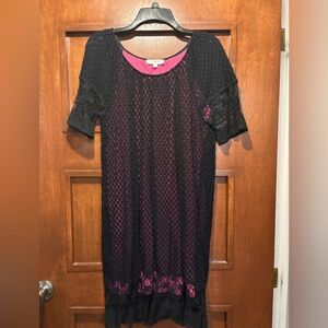 Umgee Black and Pink Lace Midi Dress